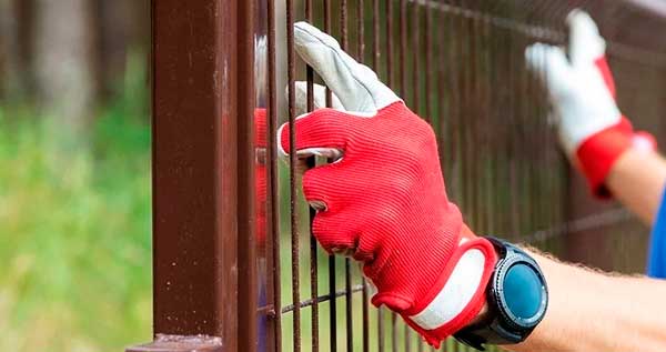 Монтаж заборов